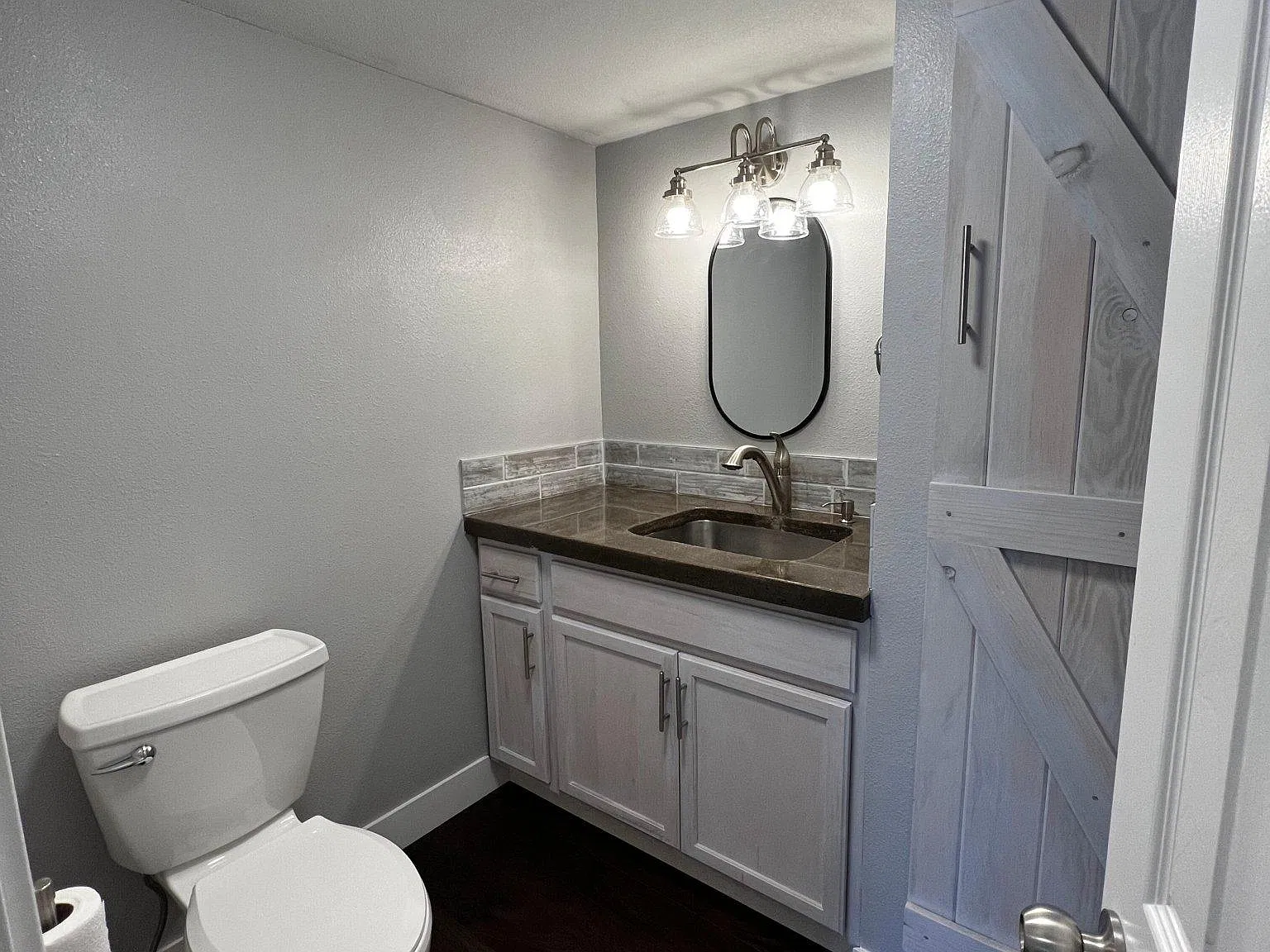 4 bed, 3.5 bath, 2412 sqft, $3,500 — Photo 3