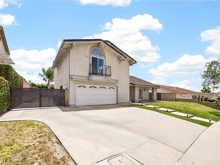 2540 Royale Pl — Photo 27