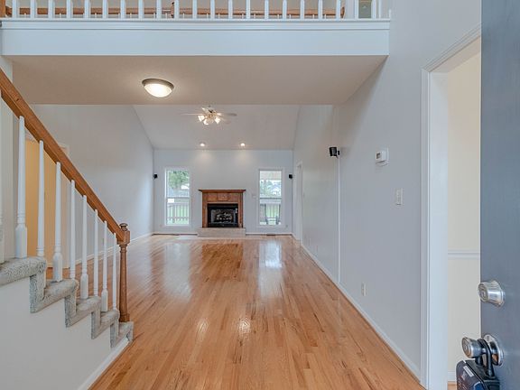 5th image of 3433 E Henderson Way