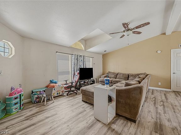 5th image of 2700 E Dandelion St