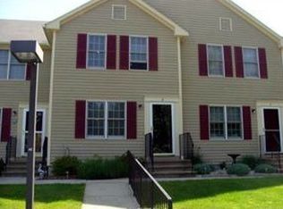 6 White Tail Ln, Wallingford, CT 06492