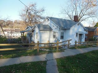 722 Market St, Burlington, IA 52601