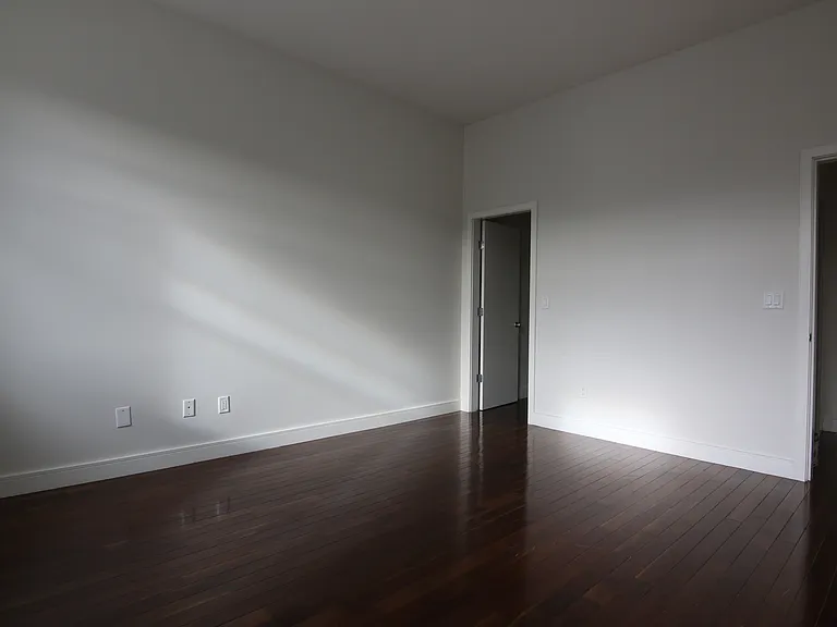 460-520 Harrison Ave — Photo 28