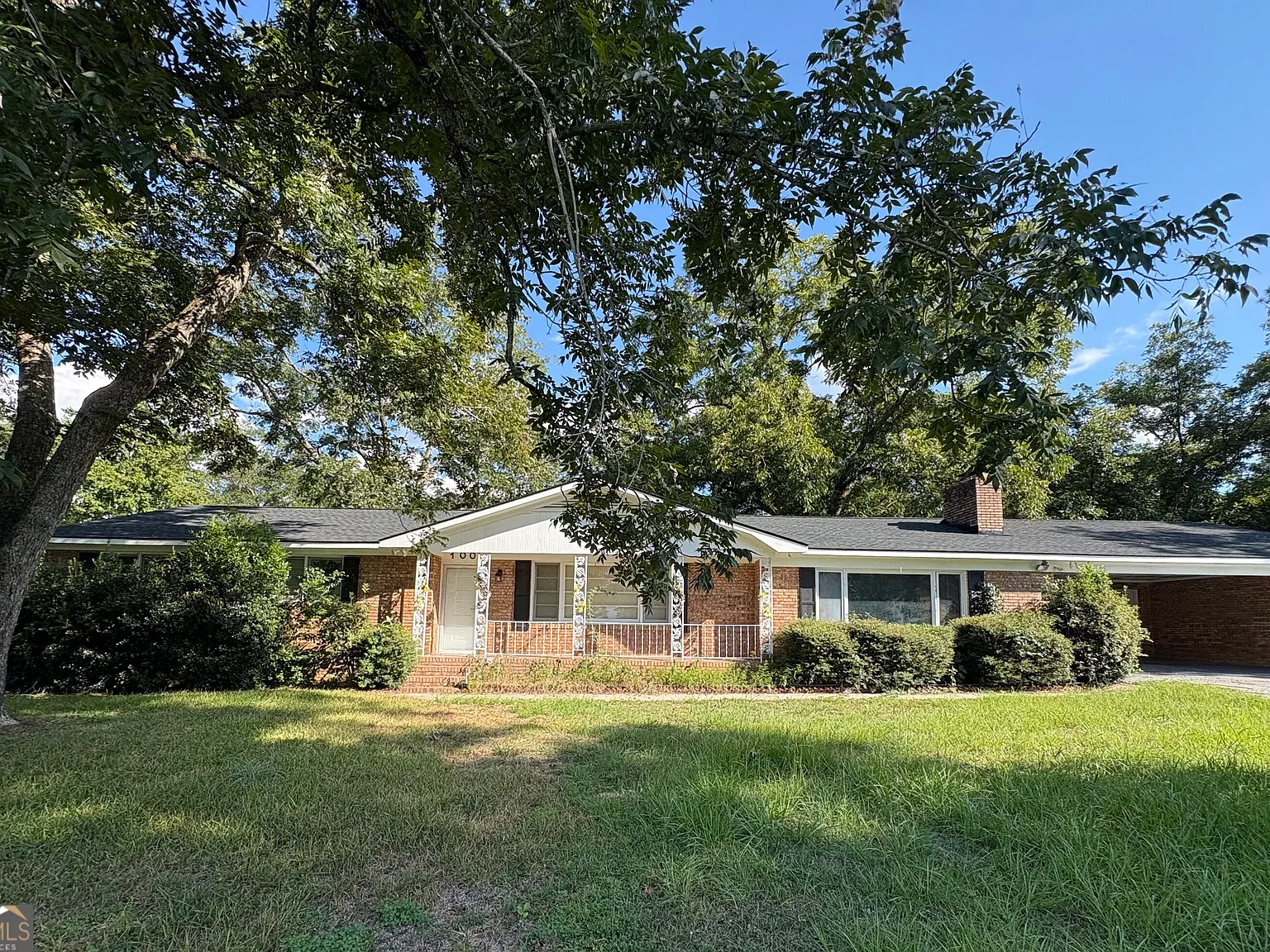 3 bed, 2.5 bath, 2260 sqft, $1,900 — Photo 1