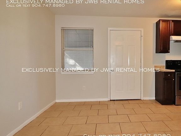 3rd image of 4880 Churchill Dr