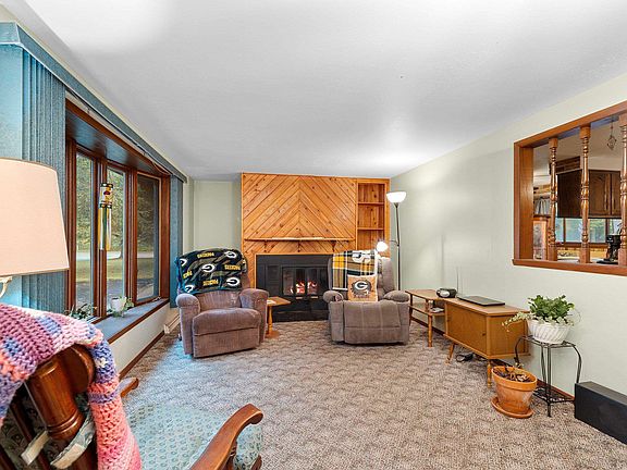 4th image of 104 Crestwood Ct