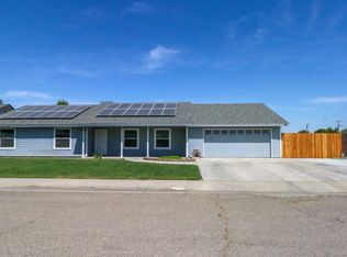 635 Burnett Dr, Corcoran, CA 93212