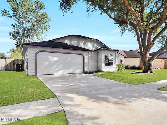 3rd image of 8325 MISTWOOD Circle N