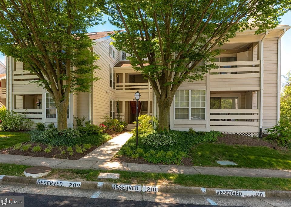 1st image of 4507 Hazeltine Ct APT F