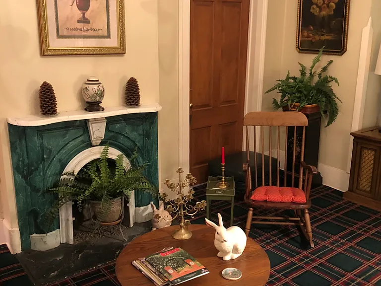 824 University Ave — Photo 15