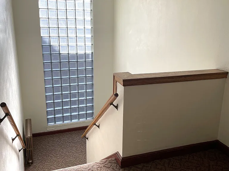 Virginia Apartments — Photo 12