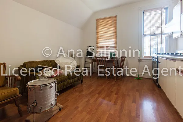 Rented by Citi Zone Realty | media 18