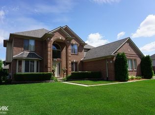 20749 Vesper Dr, Macomb, MI 48044