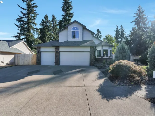 20116 Coquille Dr, Oregon City, OR 97045