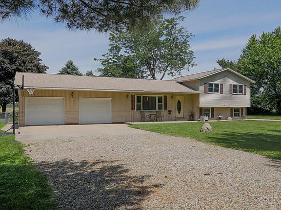 15352 River Heights-102