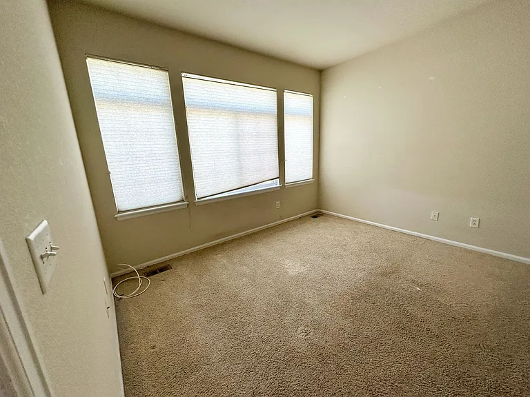 22351 E Plymouth Cir — Photo 31
