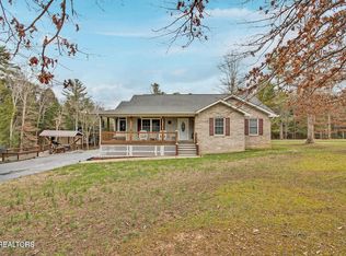 1096 Circle Dr, Jamestown, TN 38556