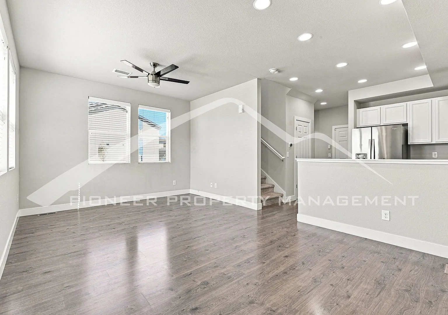Spacious Townhouse with Washer/Dryer and 2-Car Garage — Photo 2