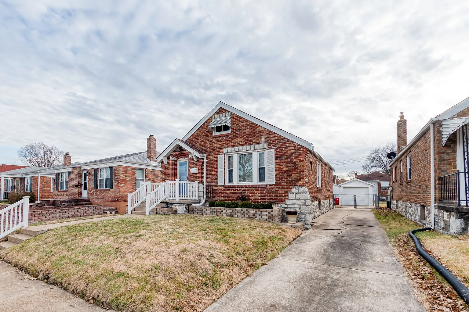 718 Avenue H photo 1