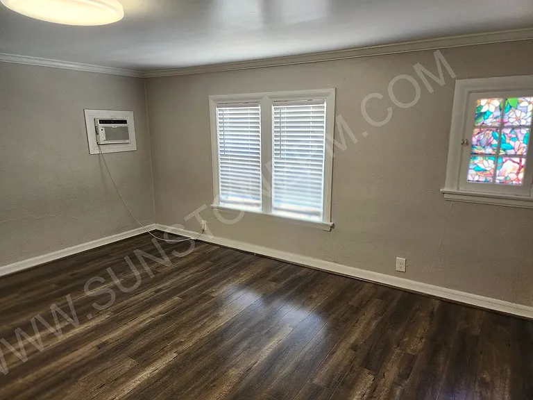 975 N Eleanor St — Photo 18
