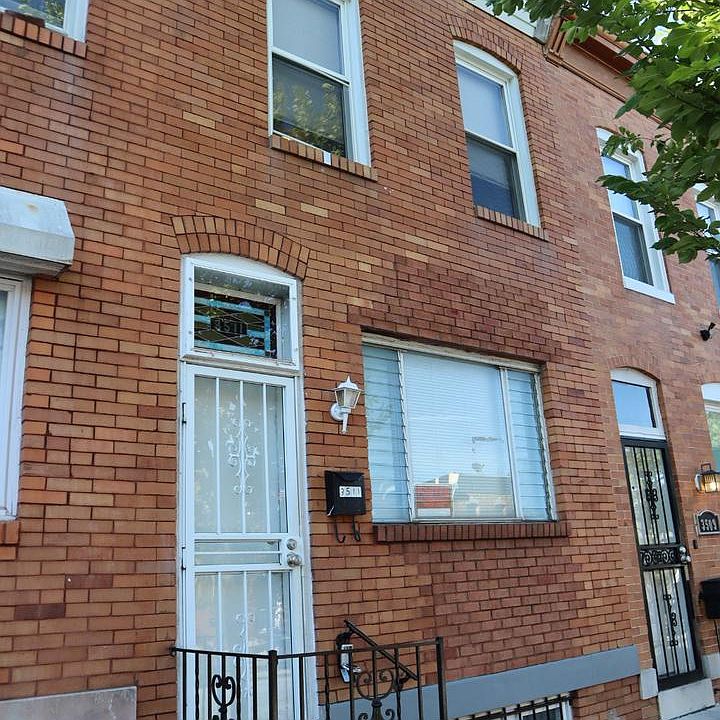 1st image of 3511 E Fairmount Ave