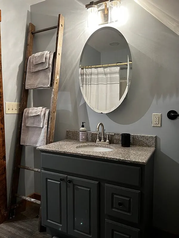1 bed, 1.0 bath, 900 sqft, $1,800 — Photo 2