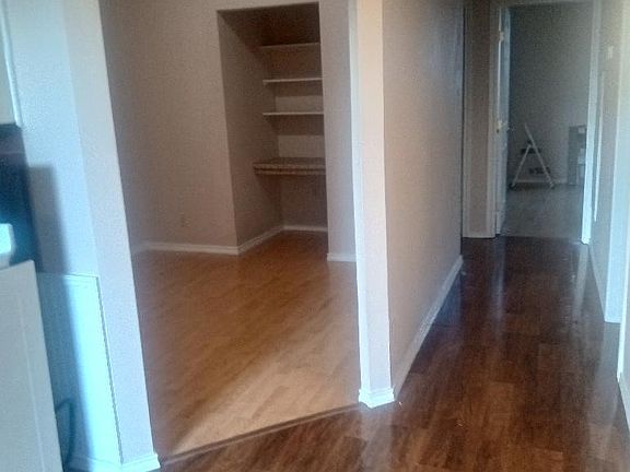 2nd image of 419 W Mesquite Ave #5