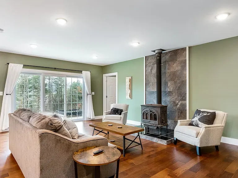 167 E Countryside Rd — Photo 9