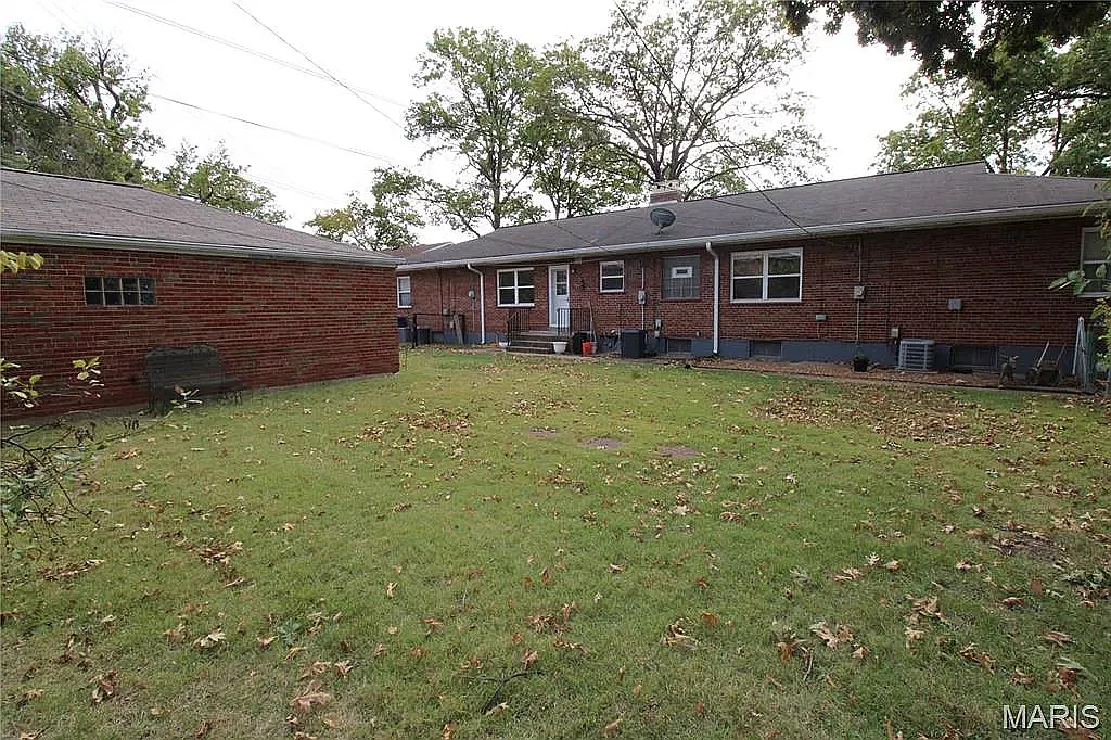 5849 Robert Ave — Photo 3