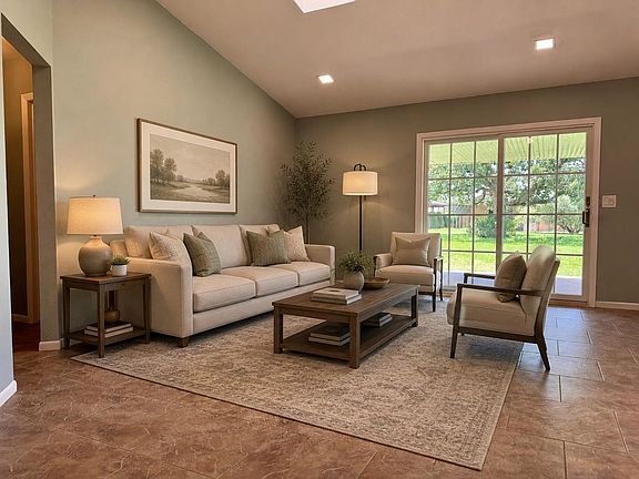 5th image of 415 Ancient Oaks Dr