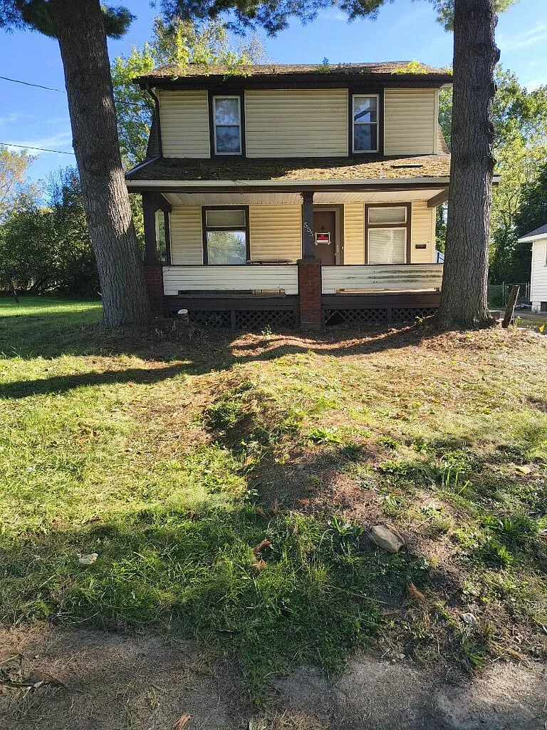 2 bed, 887 sqft, $770 — Photo 1