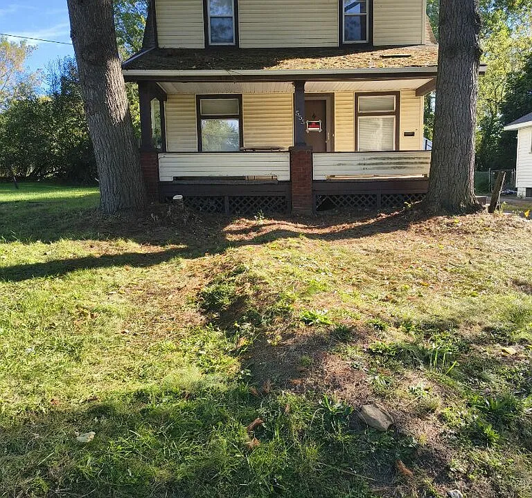 555 Saint Louis Ave