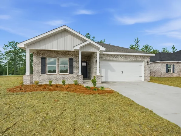 61 Spooner St, Defuniak Springs, FL 32433