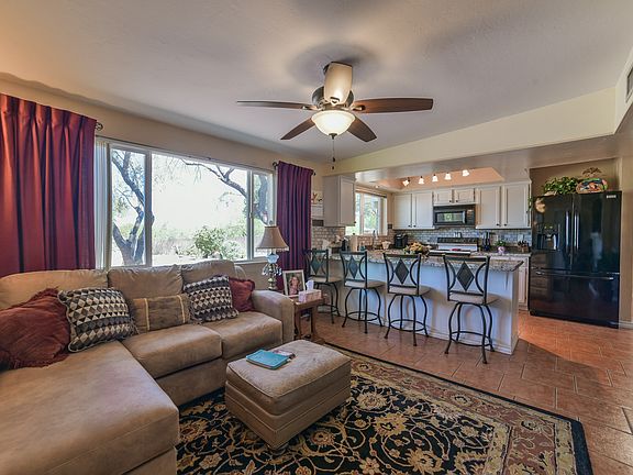 1331 W Emerine Dr Tucson, AZ, 85704 Apartments for Rent