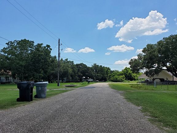 4th image of 3218 Ronald Cir