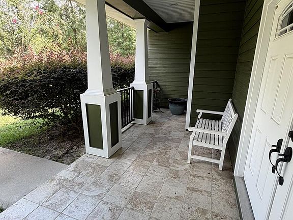 3rd image of 2854 Stapleton Dr