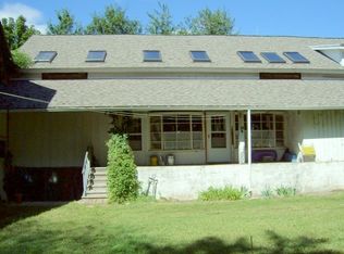 10 Cronin Hill Rd, Hatfield, MA 01038