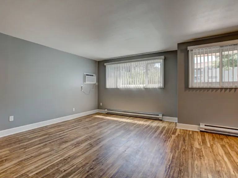 Cimarron Square Apartments — Photo 10