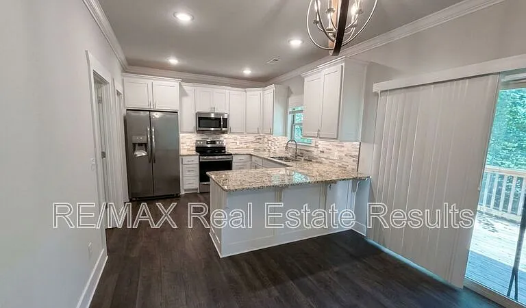 9 Burnham Dr — Photo 5