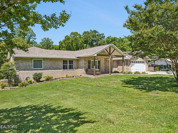 5th image of 677 Twin Hills Ln