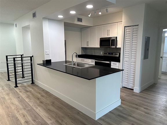 2nd image of 2406 Centergate Dr APT 202