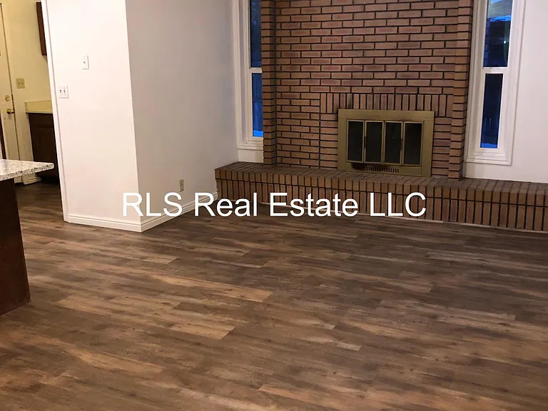 1572 E Hidden Valley Rd — Photo 7