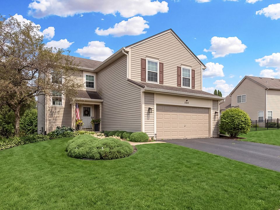 1st image of 1211 N Lancaster Cir