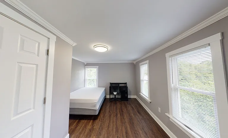 124 Lorraine Ave — Photo 8