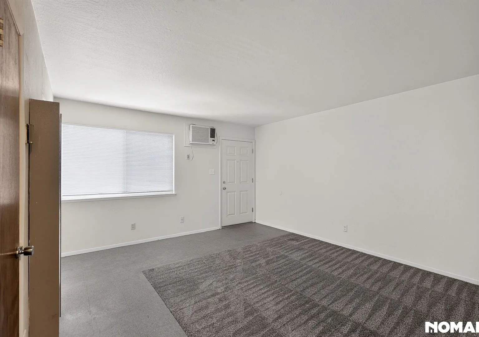 Spacious 2BR Near UC Davis | Great Location + Walk to Campus + Free Parking — Photo 2