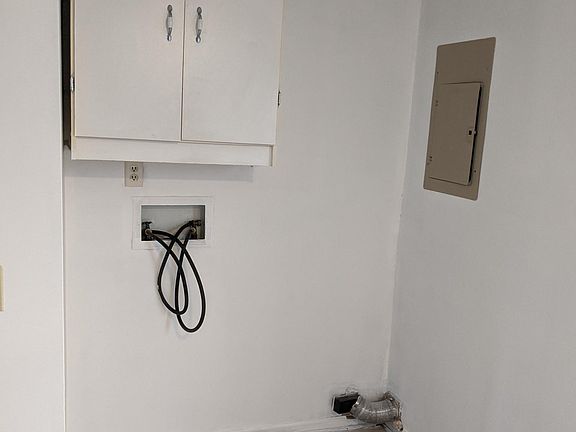 3rd image of 1217 Northpointe Dr #B