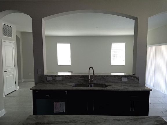 4th image of 7107 S West Shore Blvd