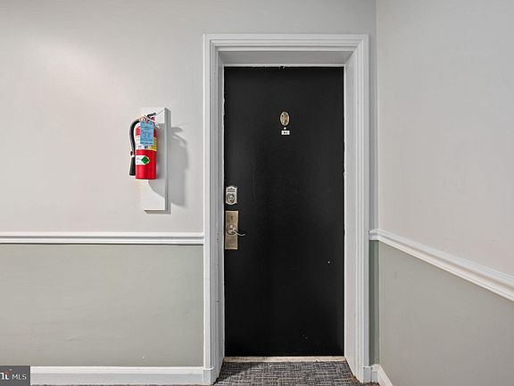 5th image of 3536 S Stafford St APT B1