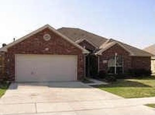 4521 Embercrest Dr, Fort Worth, TX 76123