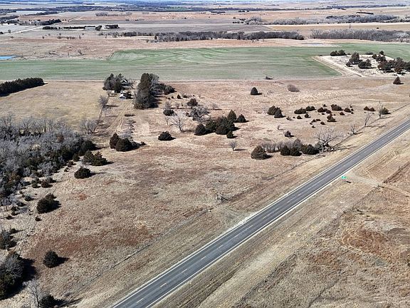 4th image of 1127 N Highway 252